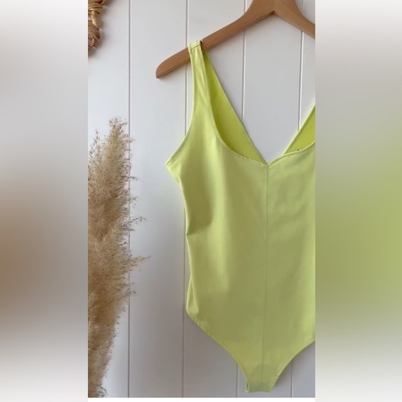 Free People Intimately bodysuit neon yellow lime green Size Large New - Picture 4 of 9